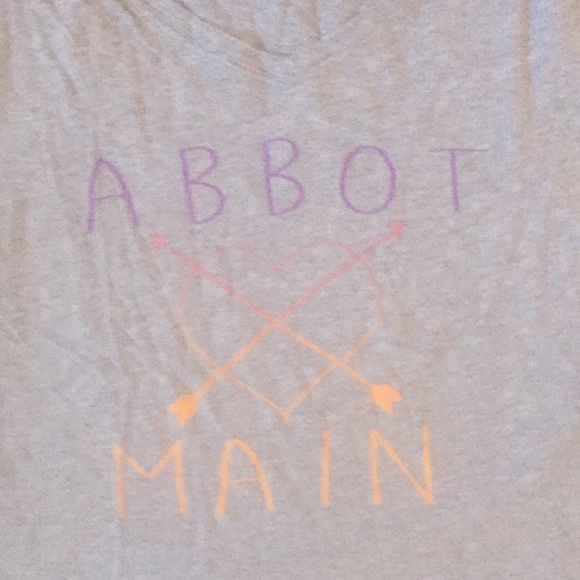 ⭐️ Firm Price ⭐️ Tee Shirt Abbot and Main - Picture 4 of 4